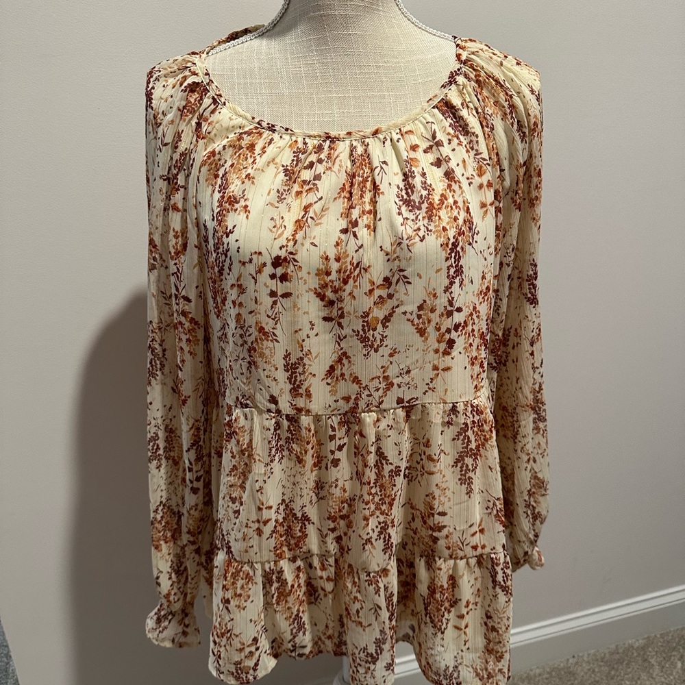Gentle worn woman’s silkily top